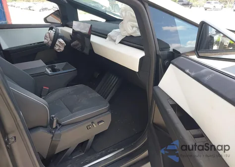 2025 Tesla Cybertruck Cyberbeast из США, поврежденный, VIN 7G2CEHEE0SA059937